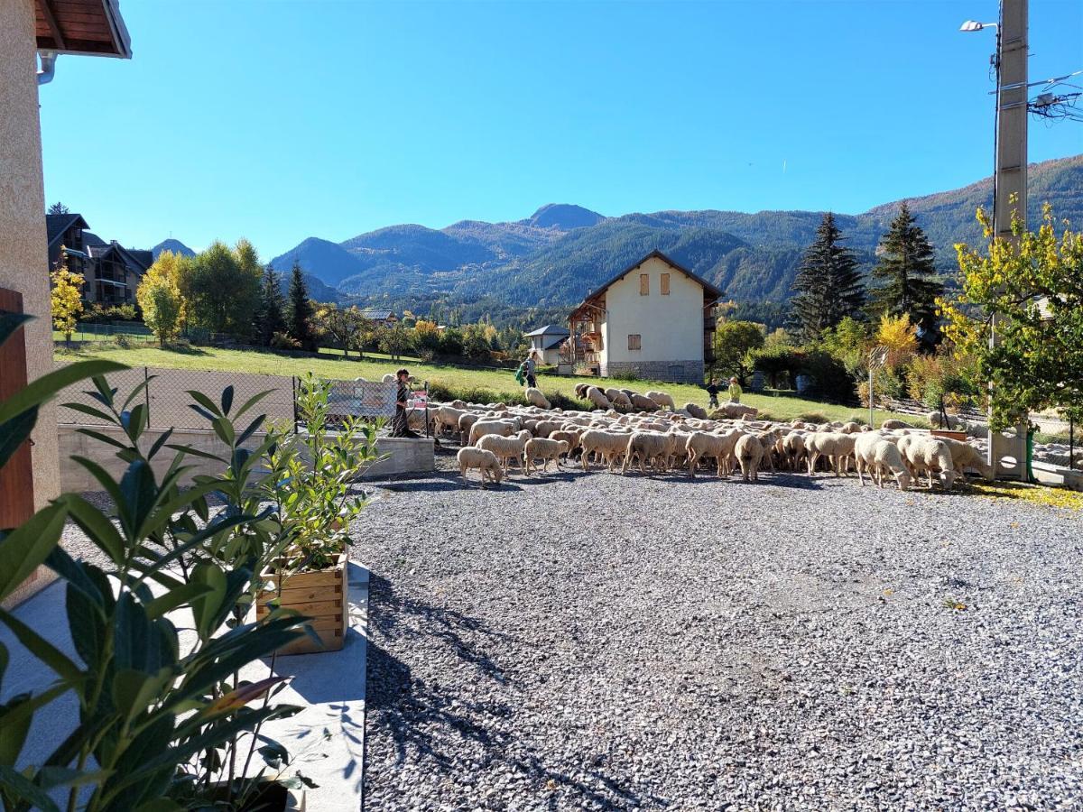 Le Pre Fleuri A Guillestre - Appartements Neufs Classes Meubles De Tourisme 3 Etoiles - Parking Privatif Exteriör bild