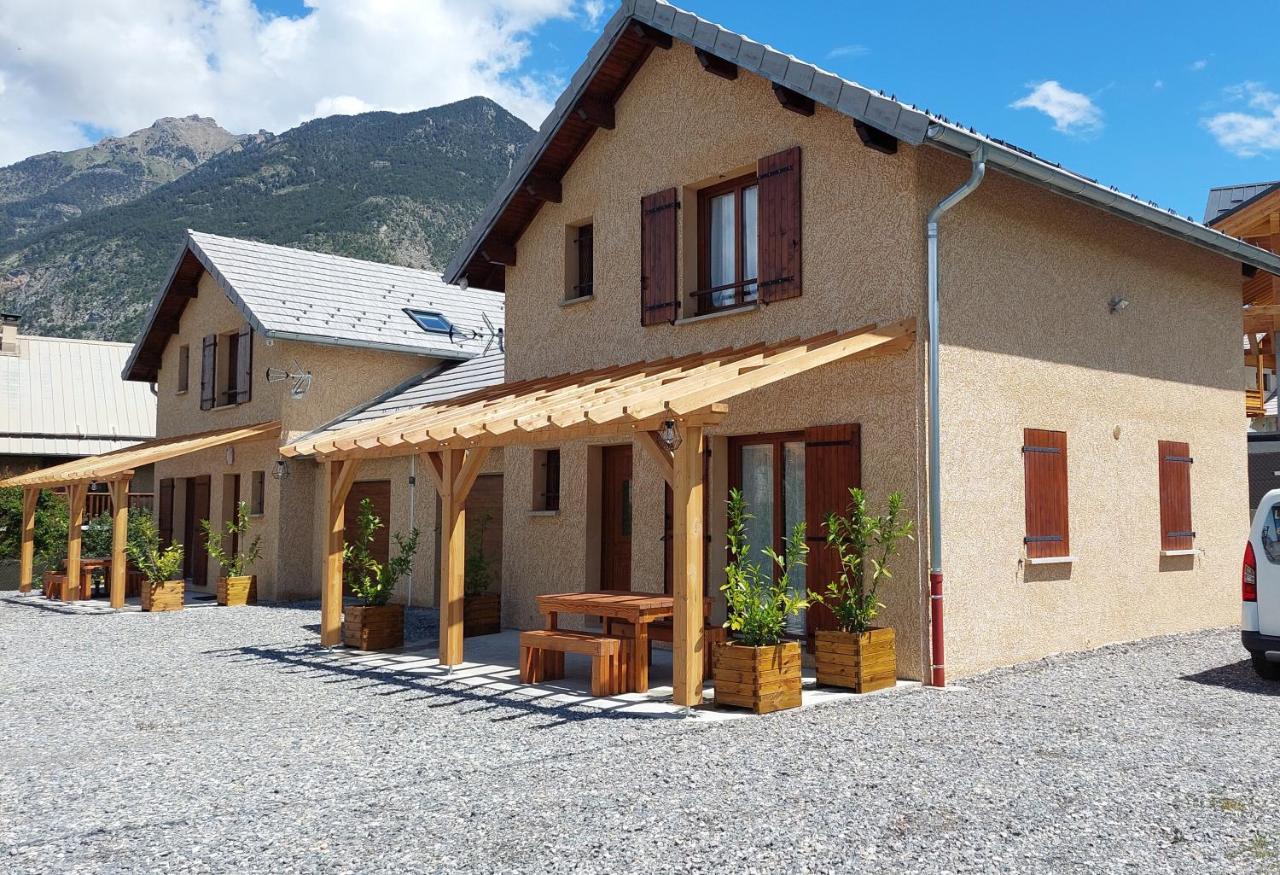 Le Pre Fleuri A Guillestre - Appartements Neufs Classes Meubles De Tourisme 3 Etoiles - Parking Privatif Exteriör bild